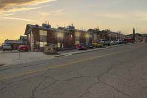 featured image of 3313 Johnson Ave #16