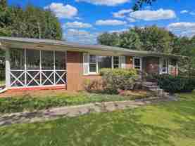 605 Green Acres Rd Se - Photo 1 of 1