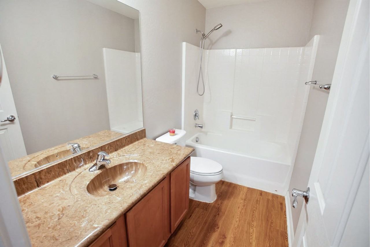 4195 Benton St - Photo 5 of 19