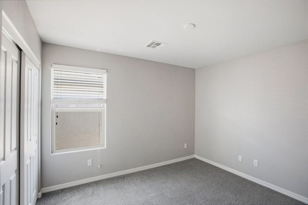 4195 Benton St - Photo 6 of 19