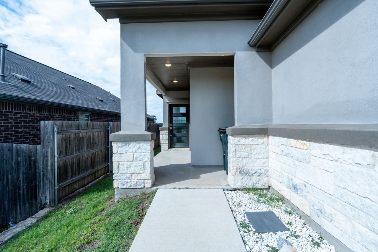 3705 Votive Ln - Photo 7 of 17