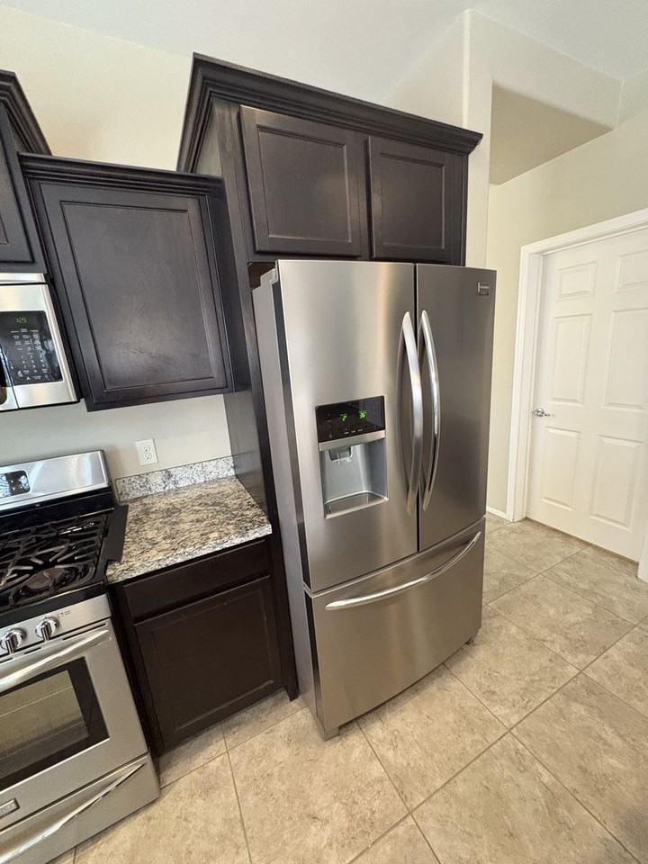 3691 E 116th St - Photo 4 of 21