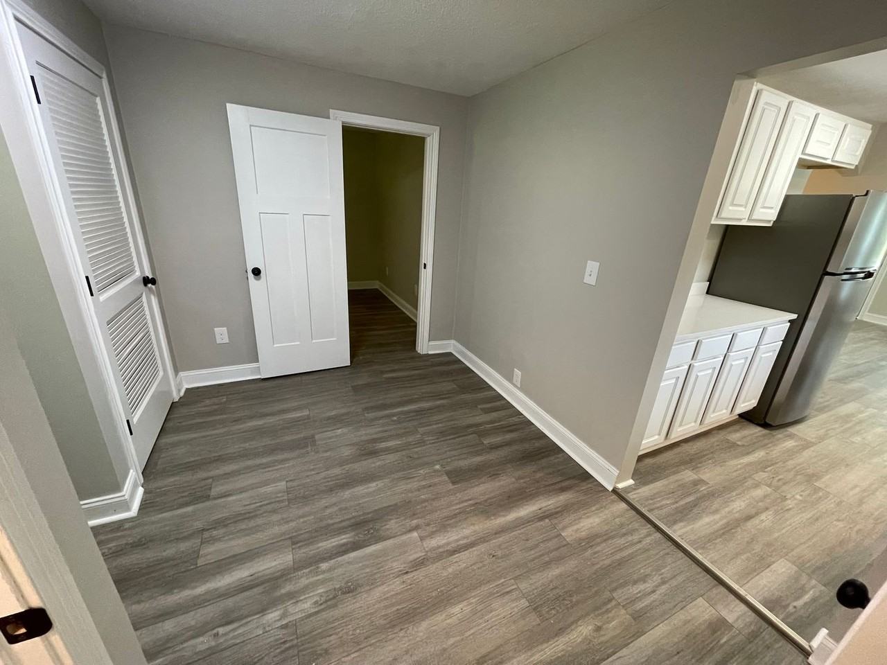 3114 Glenoa Rd - Photo 6 of 28
