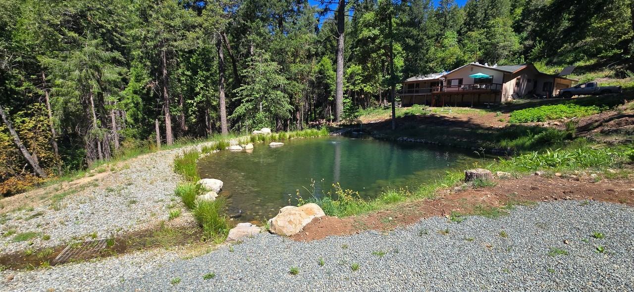 1670 Lakeside Trl - Photo 2 of 18