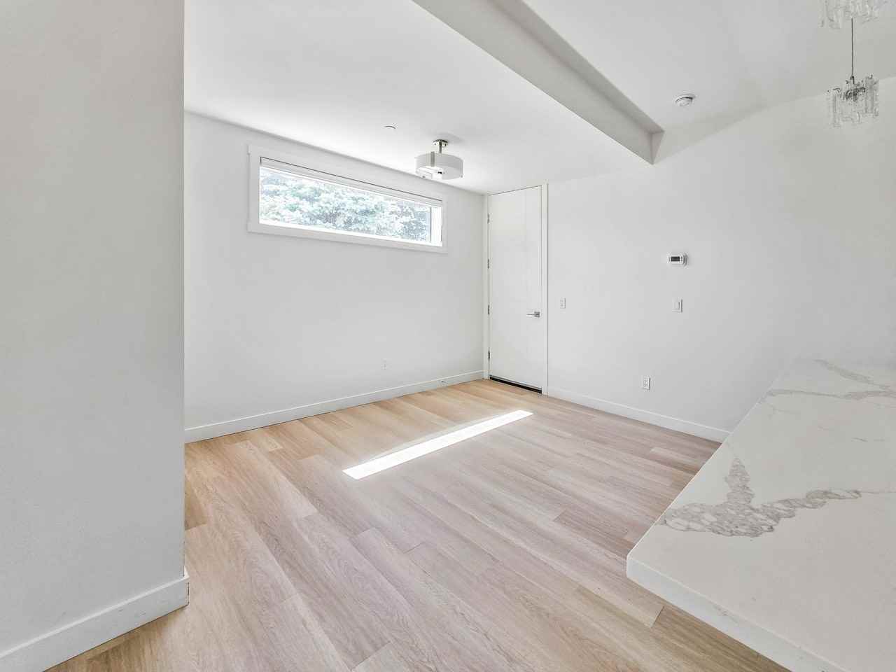 1003 Liberty Ave - Photo 7 of 20