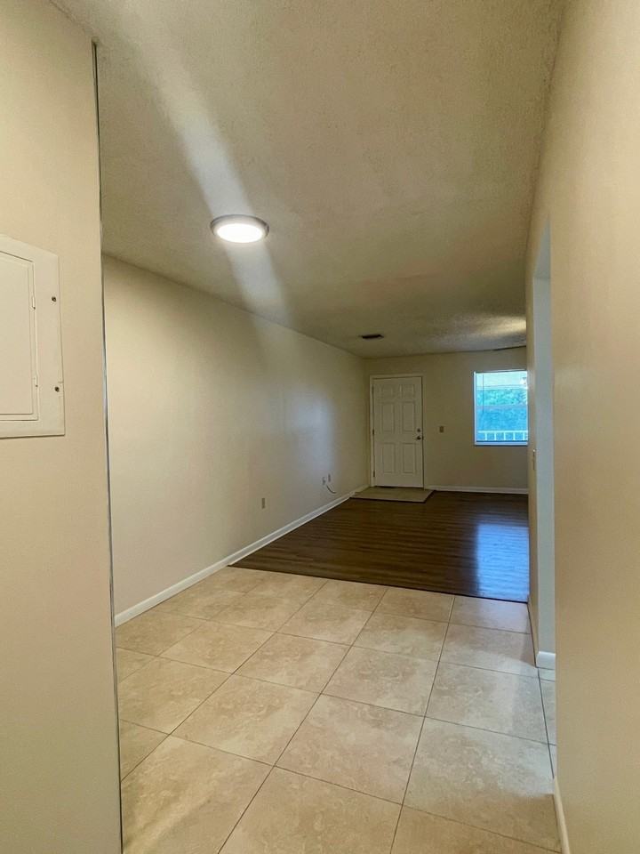 14907 Coldwater Ln - Photo 5 of 25