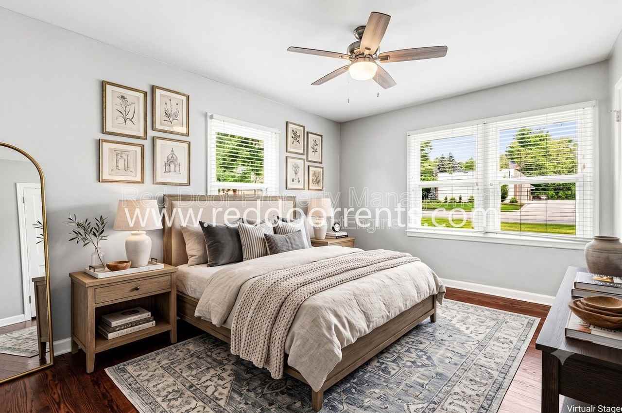1723 Broad Ripple Ave - Photo 4 of 37