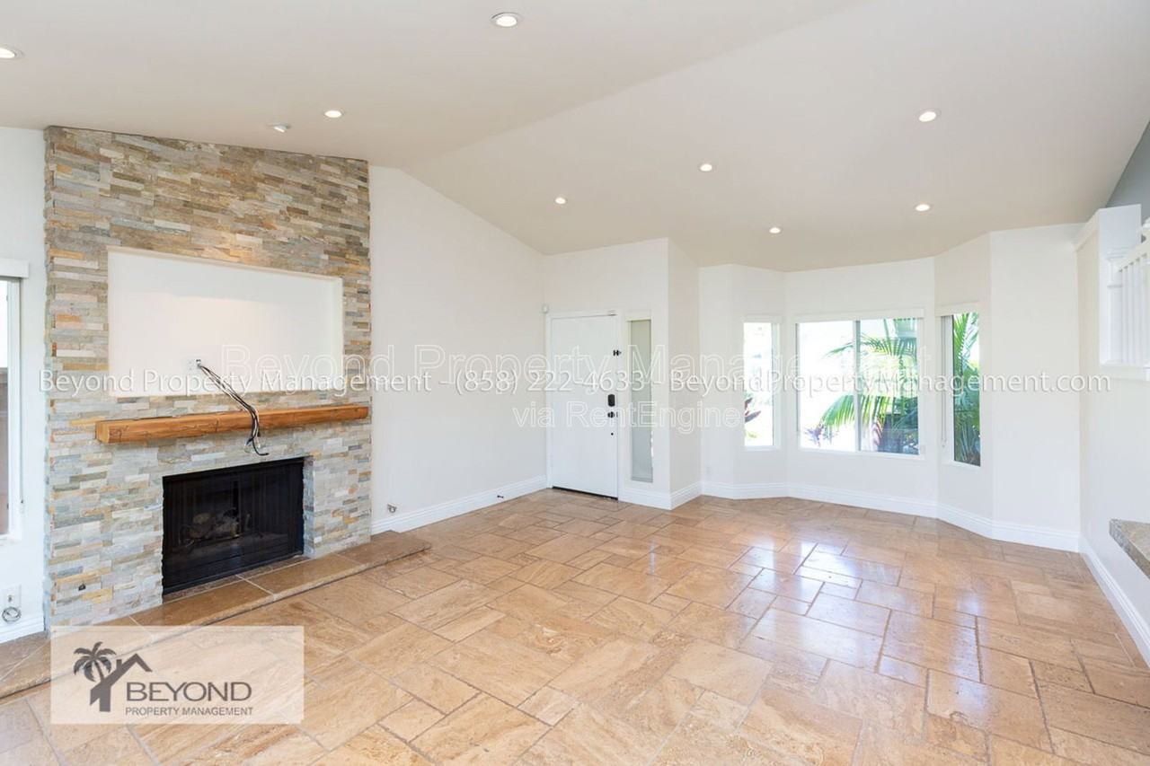 972 Ashton Ct - Photo 4 of 25