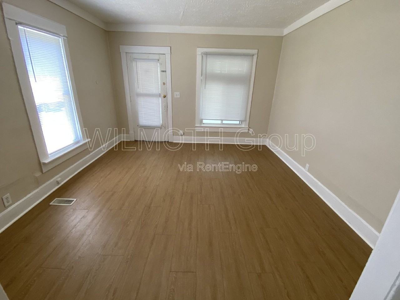 253 N Gray St - Photo 3 of 18