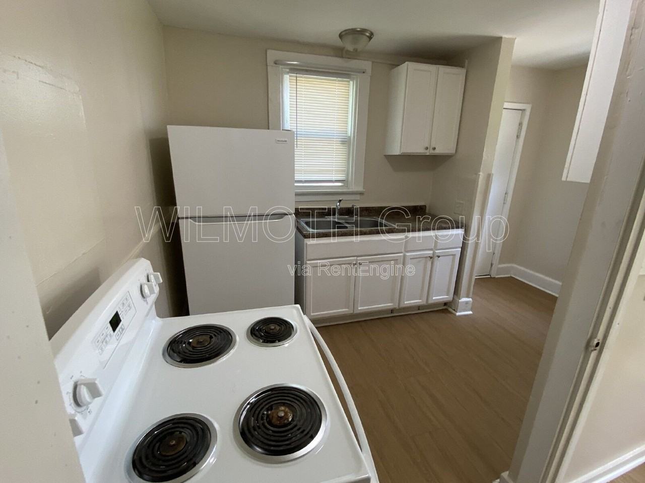 253 N Gray St - Photo 6 of 18