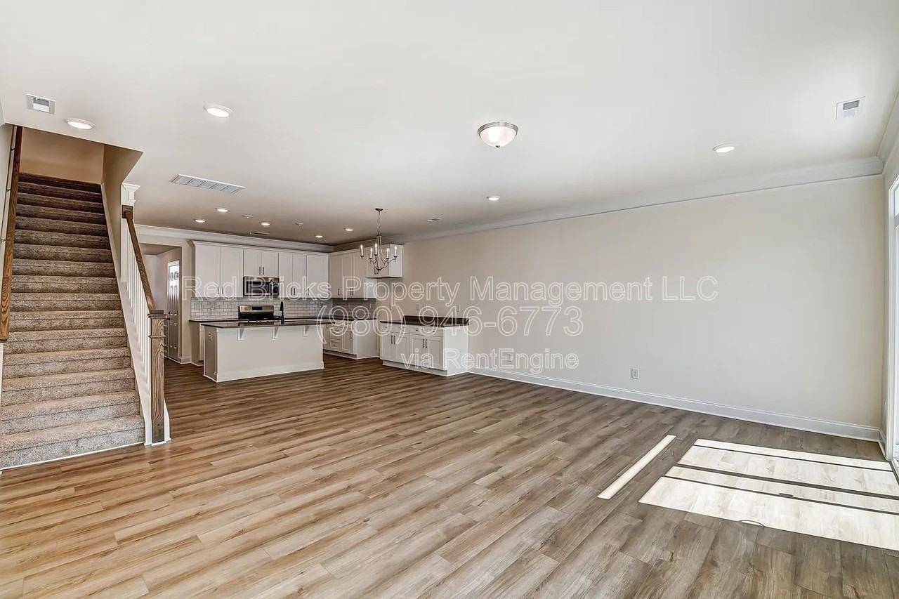 4023 Black Ct - Photo 7 of 41