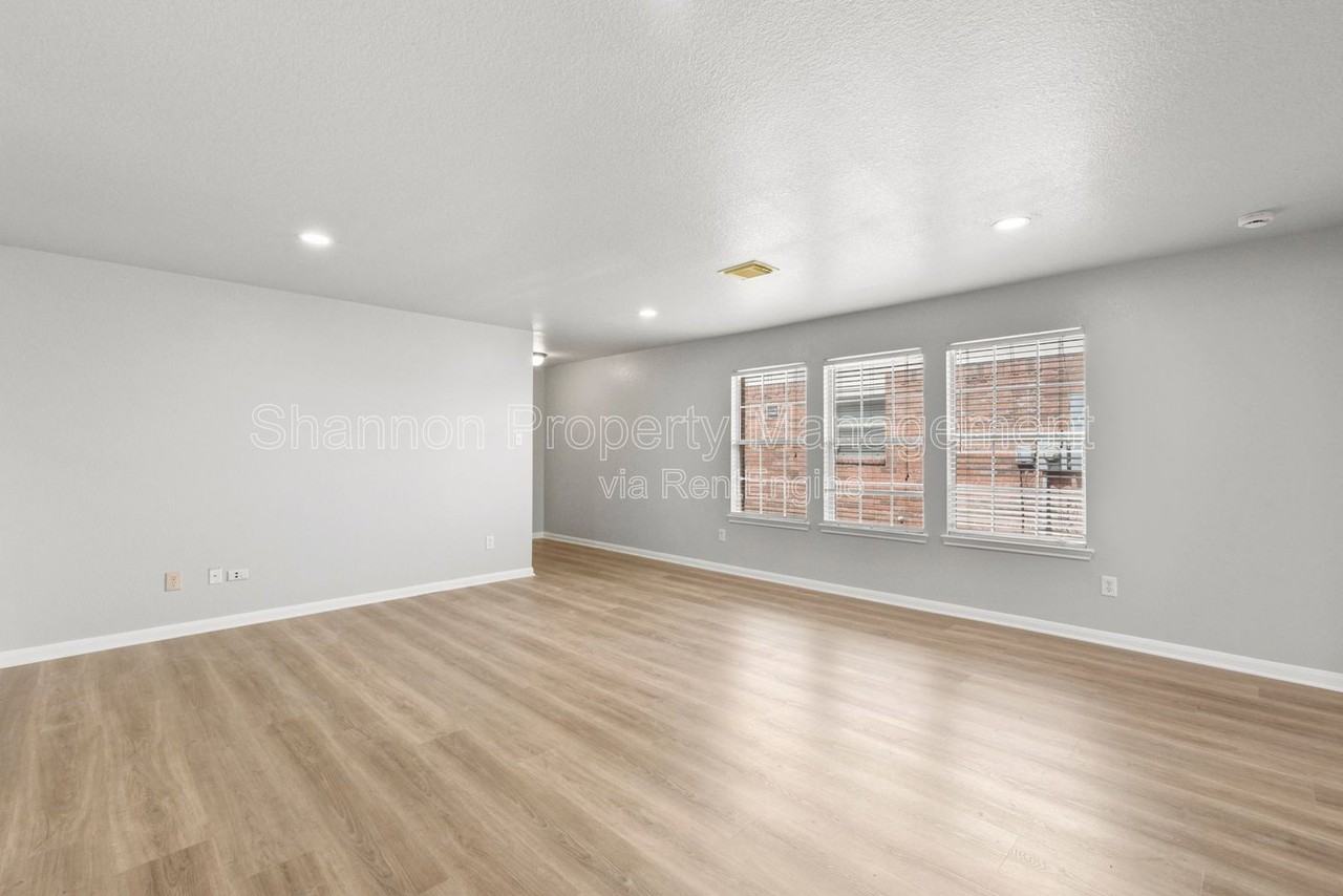 21106 Blackbluff Ct - Photo 5 of 27