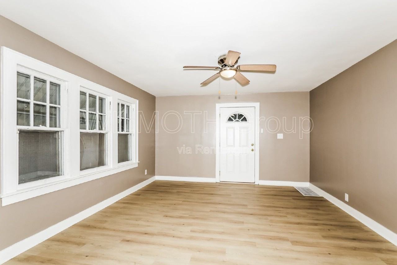 3006 Noble St - Photo 2 of 19