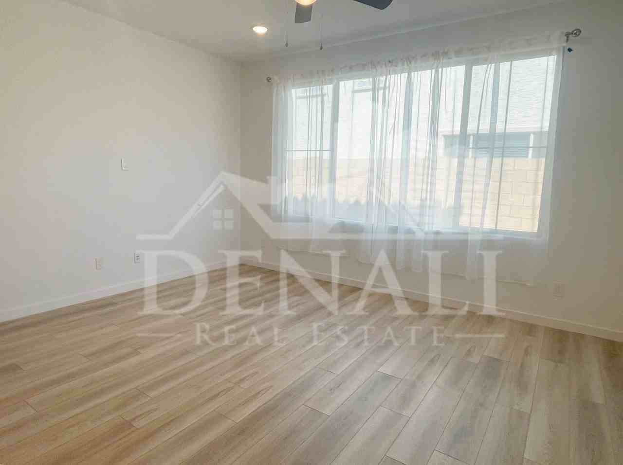 1365 W Bluejay Dr - Photo 3 of 26