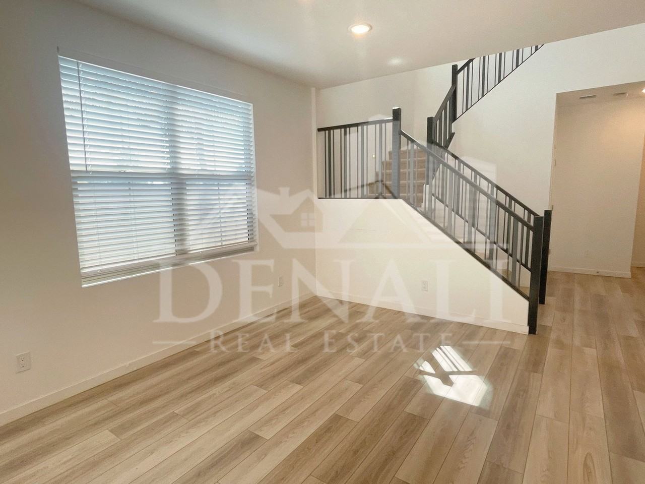 1365 W Bluejay Dr - Photo 5 of 26