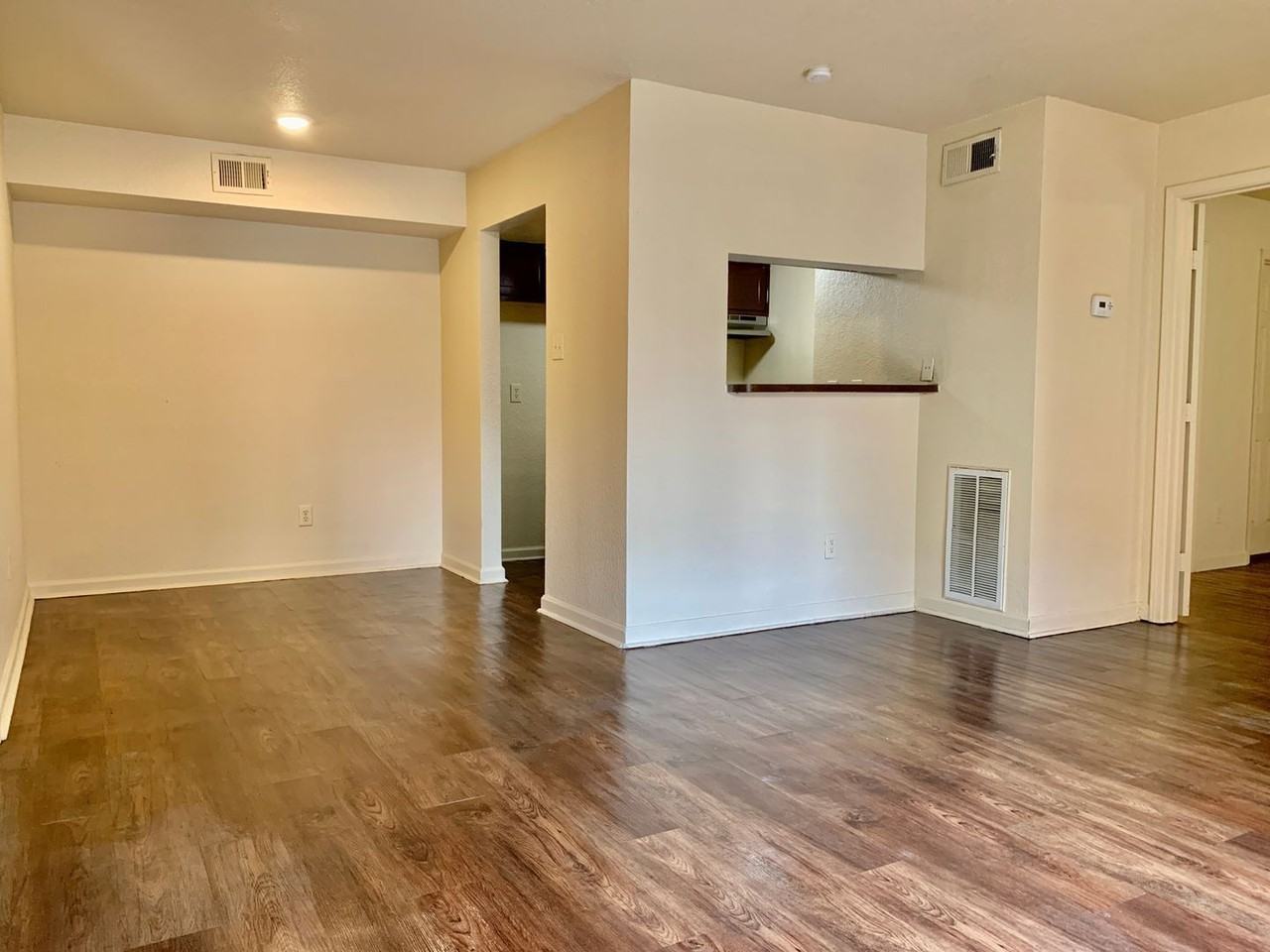 8100 Creekbend Dr #157 - Photo 5 of 15
