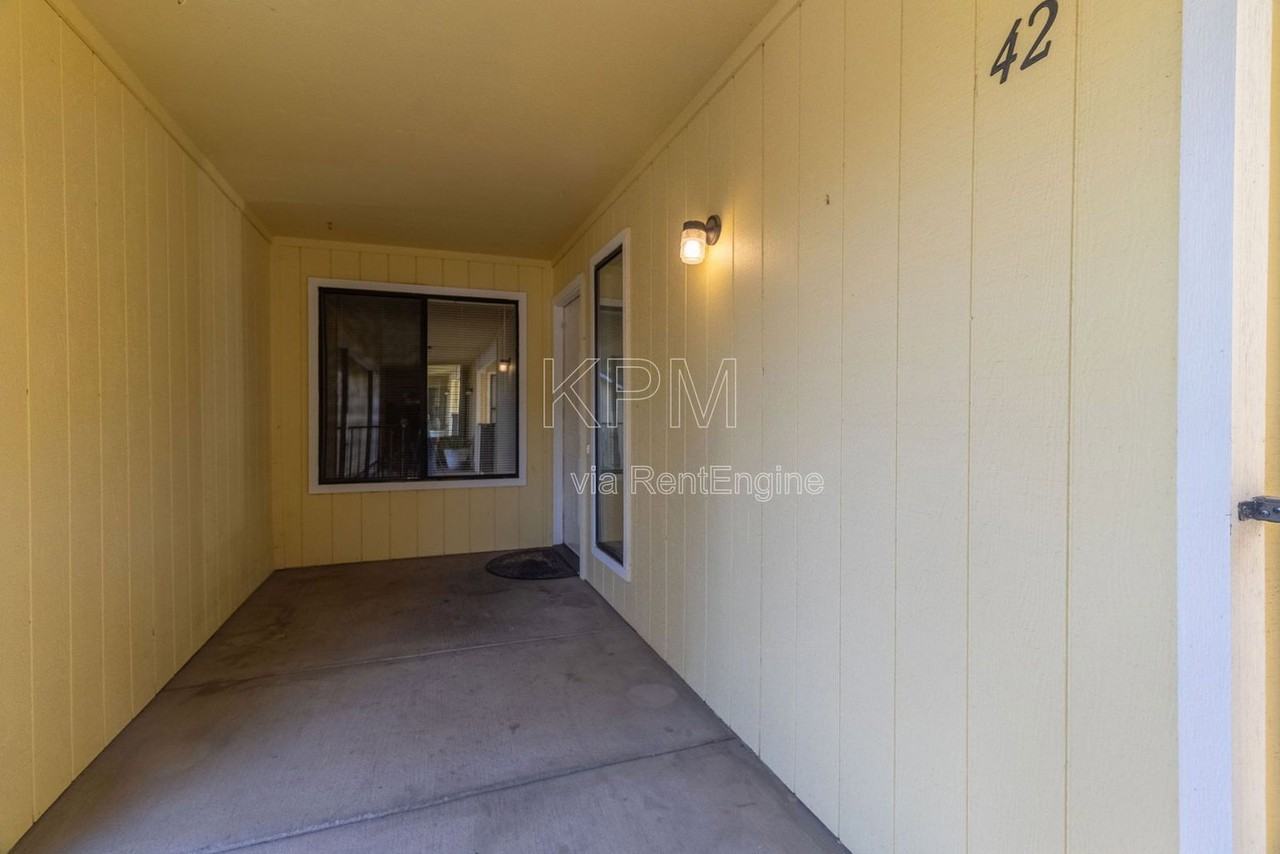 1311 W Century Blvd #42 - Photo 2 of 18