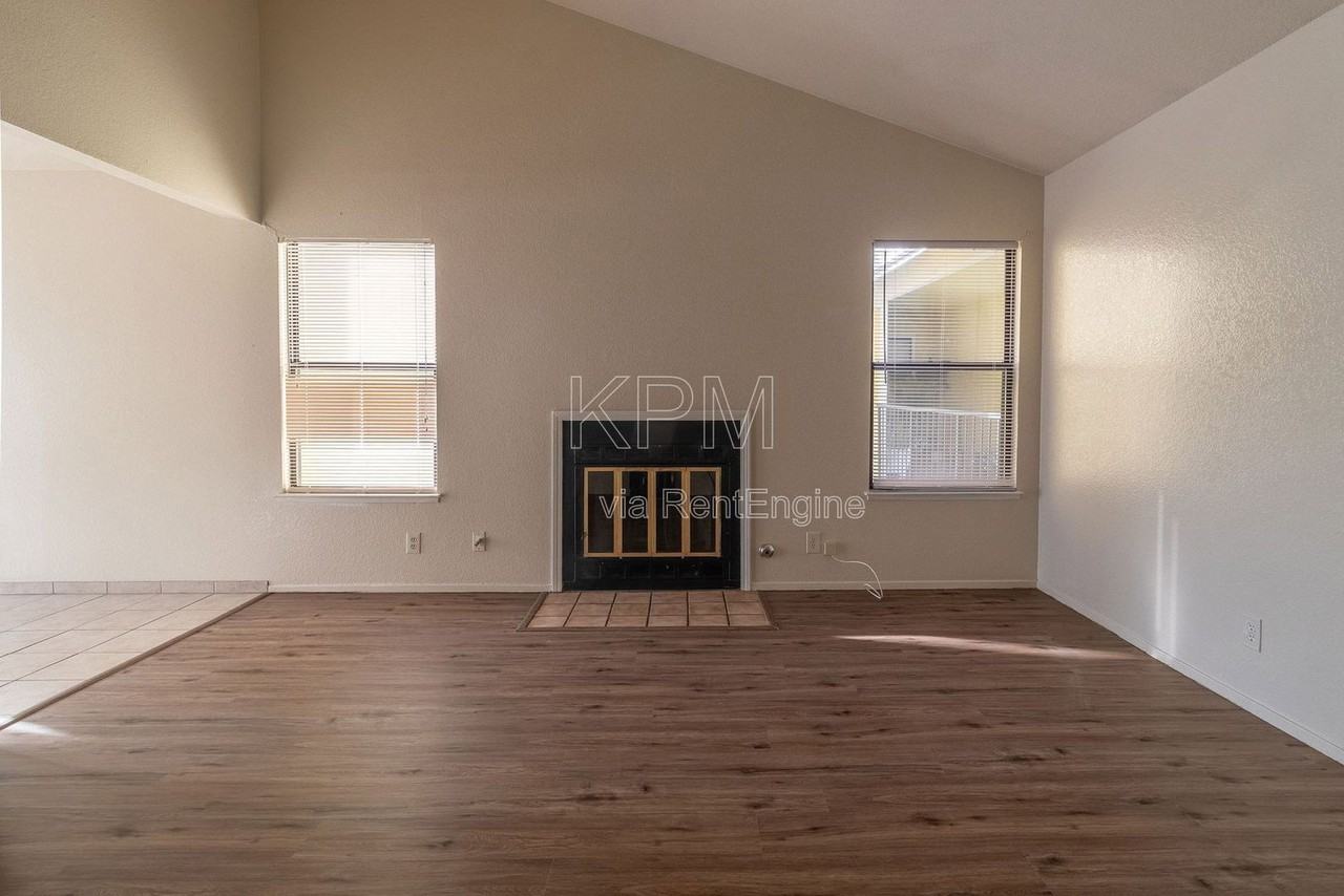 1311 W Century Blvd #42 - Photo 6 of 18