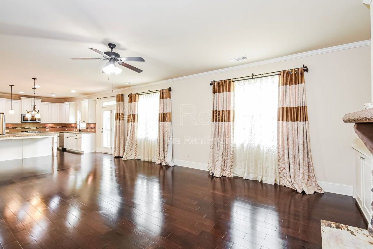 3738 Valley Spring Dr Nw - Photo 3 of 28