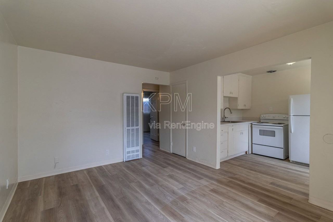 3814 N California St #3 - Photo 4 of 14