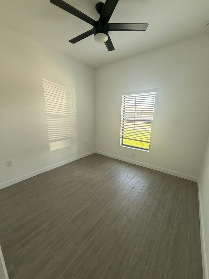 4723 22nd St Sw - Photo 4 of 39