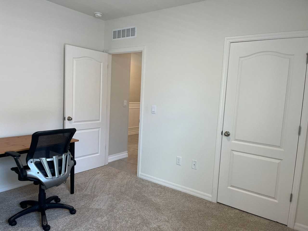 3031 Staten Dr - Photo 6 of 28