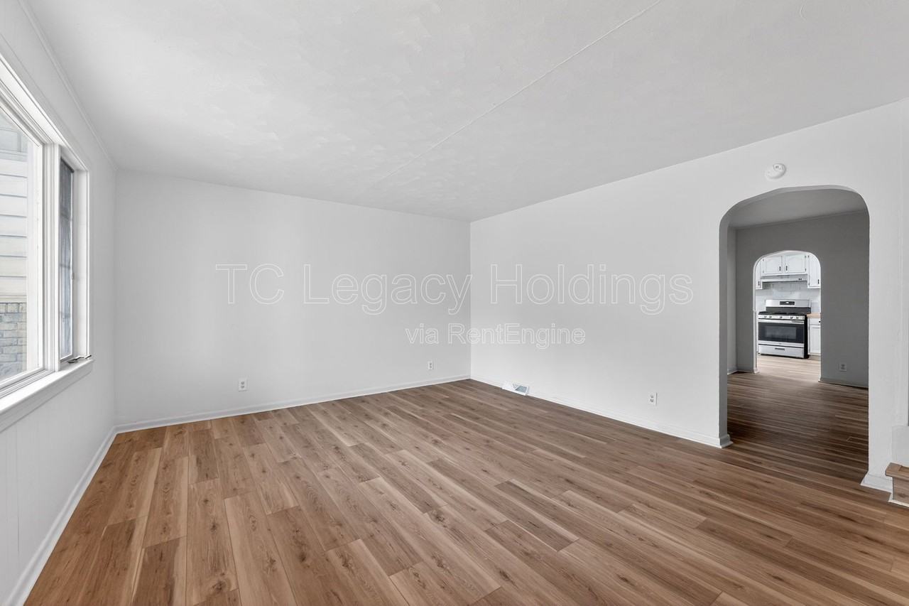 321 Clark St - Photo 3 of 35