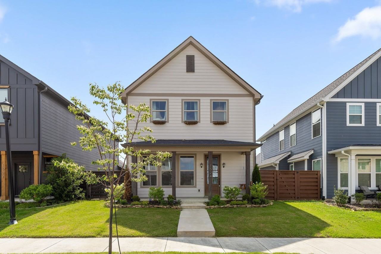 1524 Farmhouse Trl - Photo 2 of 27