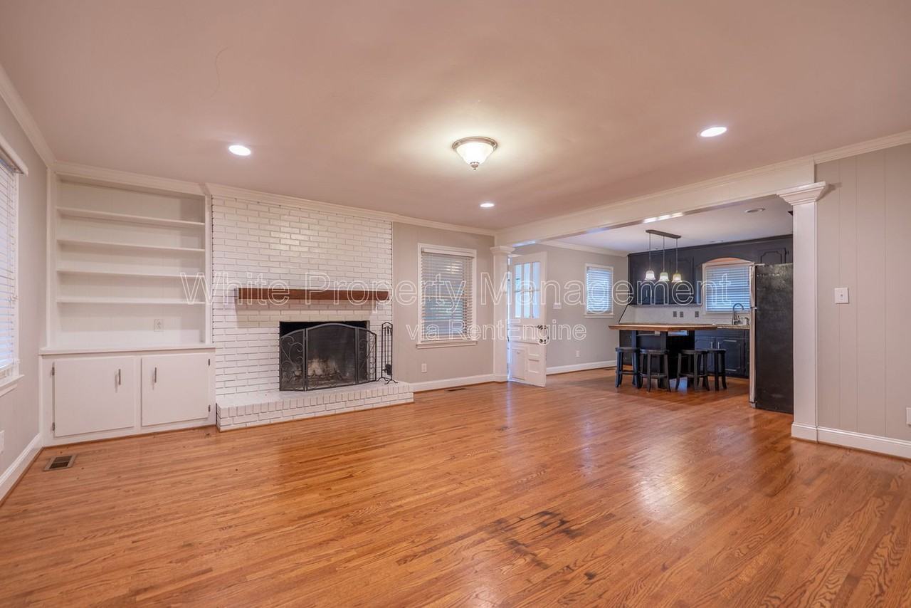12013 Idlewild Rd - Photo 3 of 27