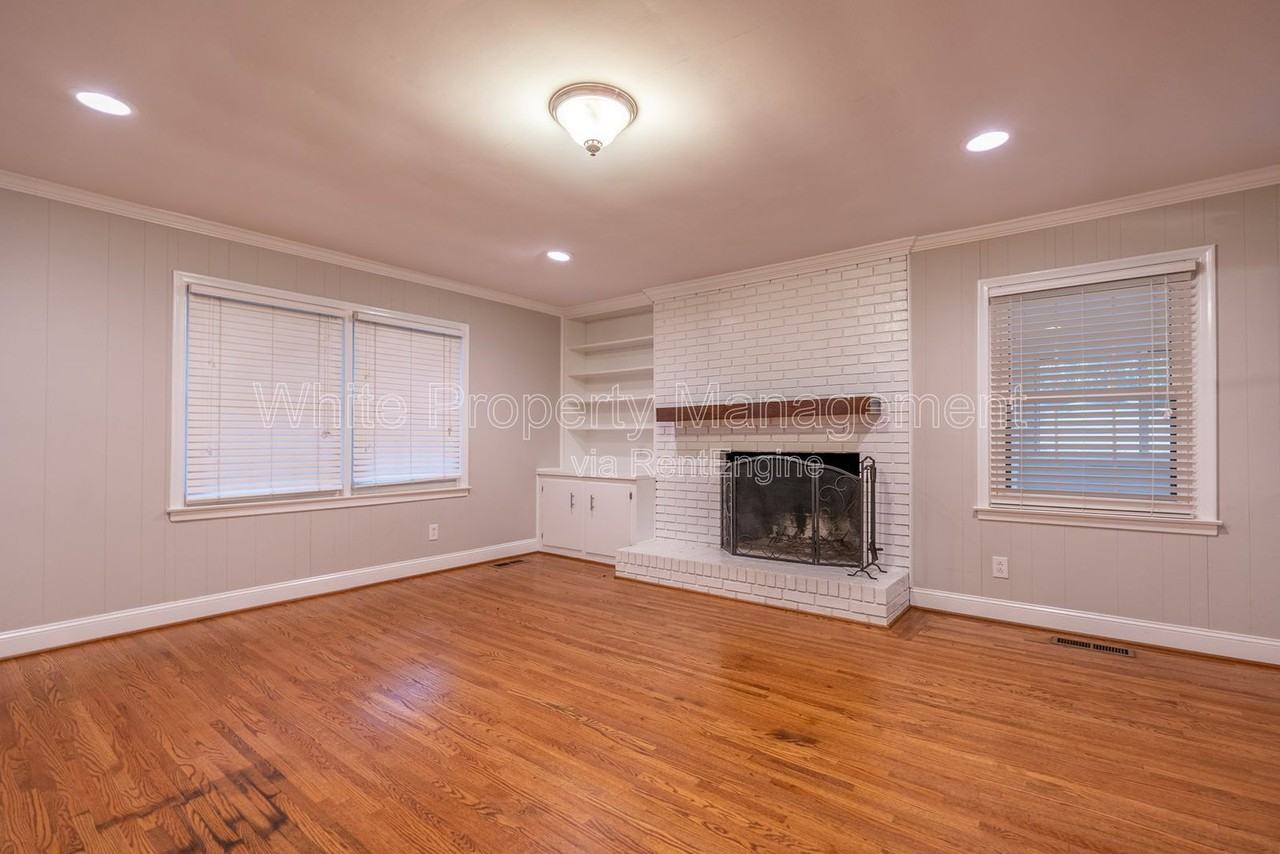 12013 Idlewild Rd - Photo 5 of 27