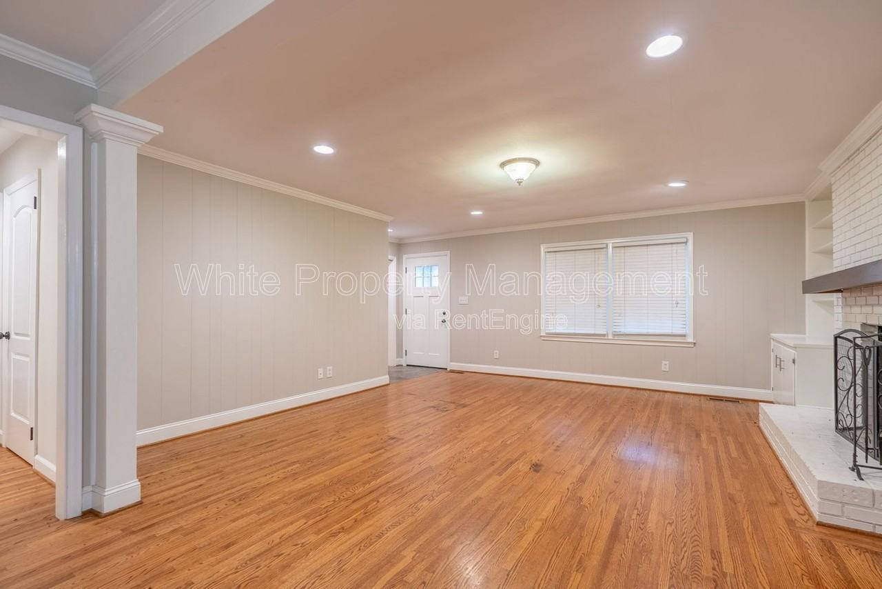 12013 Idlewild Rd - Photo 6 of 27