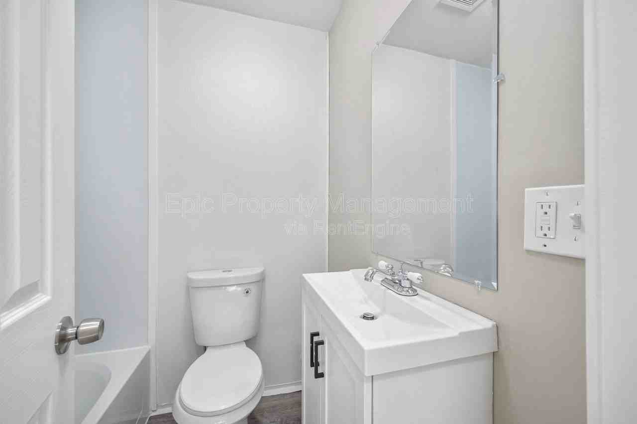 6739 Ford Ave - Photo 3 of 9