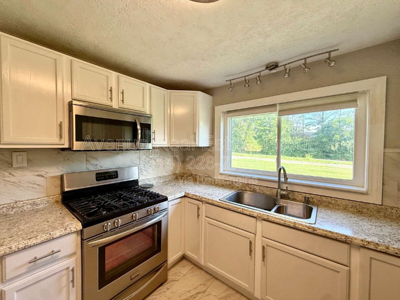 4650 E Concord Rd - Photo 3 of 13
