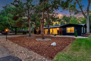 featured image of 8845 W Francis Pl