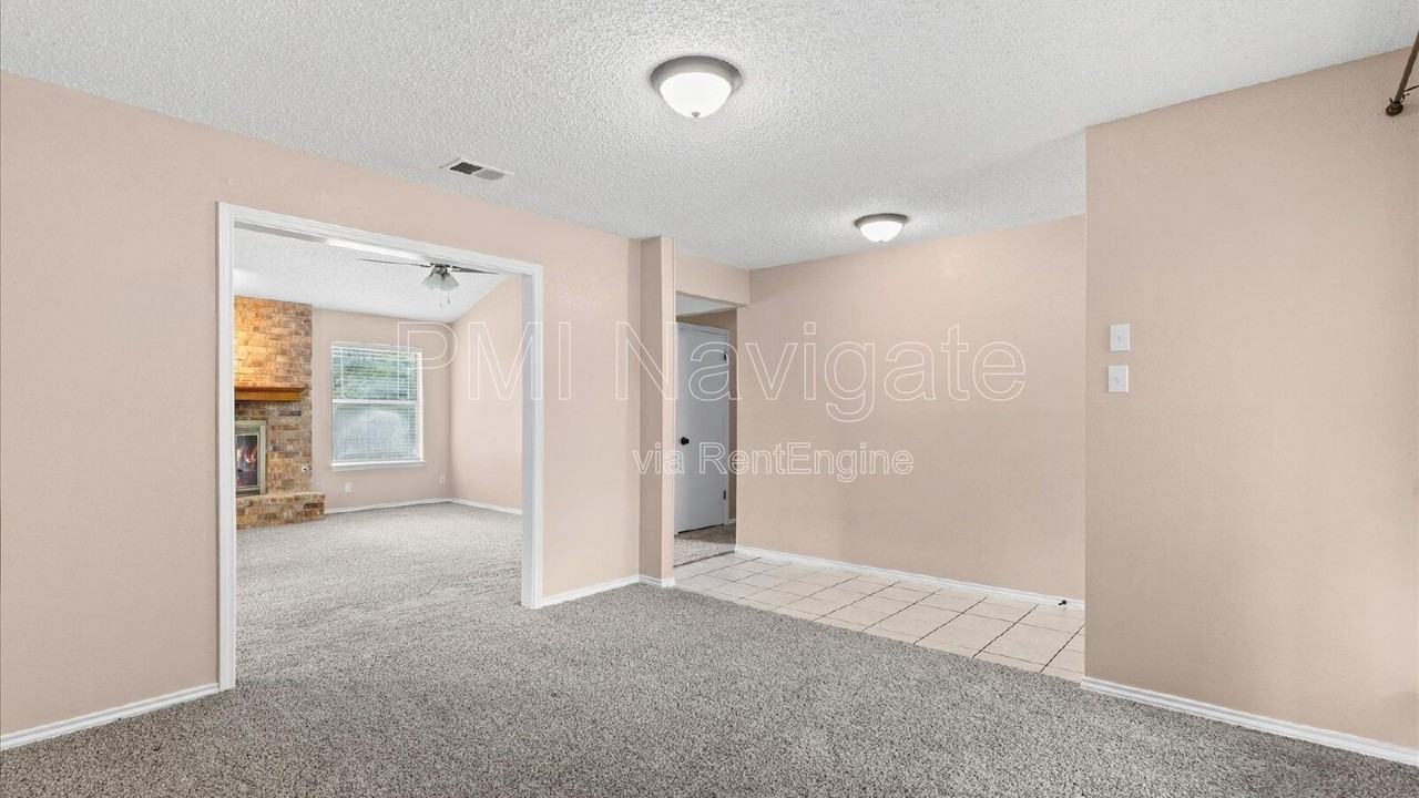 4606 Crested Land - Photo 5 of 20