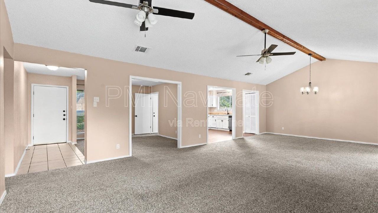 4606 Crested Land - Photo 7 of 20