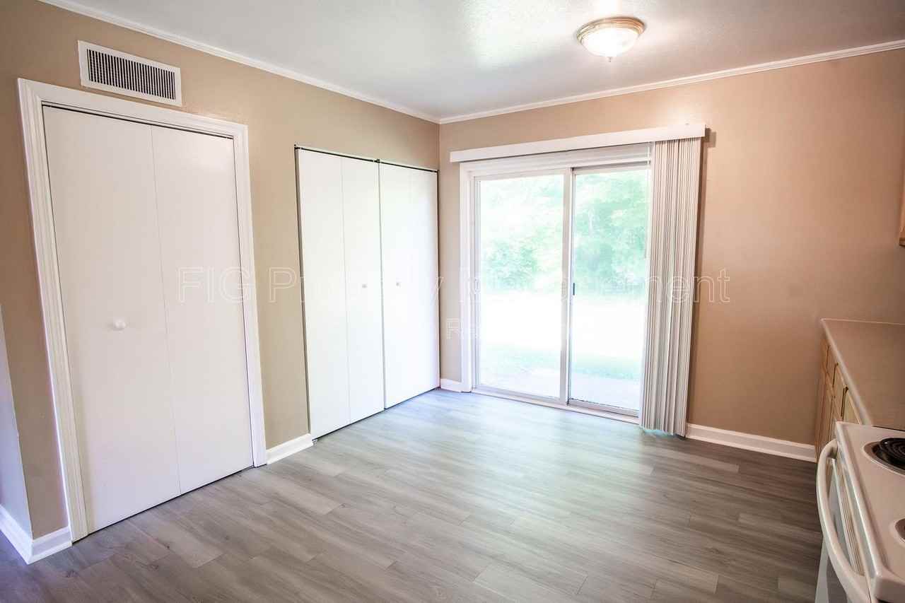 113 Louella Dr - Photo 2 of 16