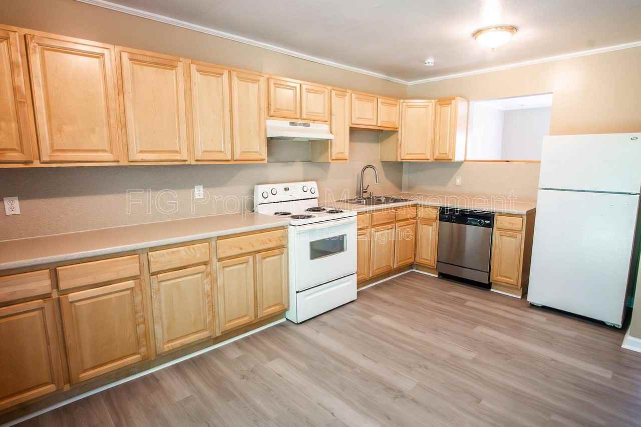 113 Louella Dr - Photo 3 of 16