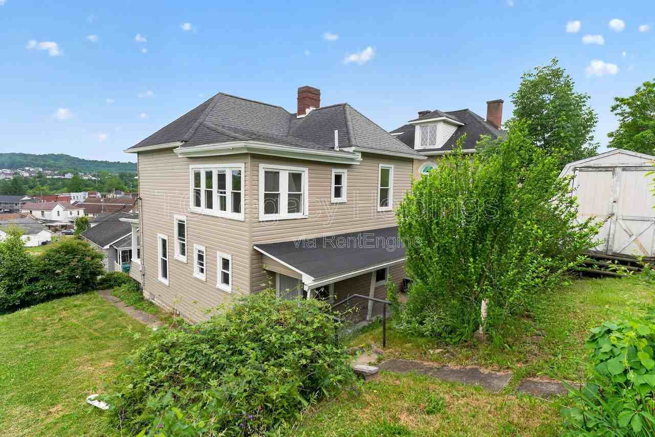 1527 Farland Ave - Photo 2 of 35