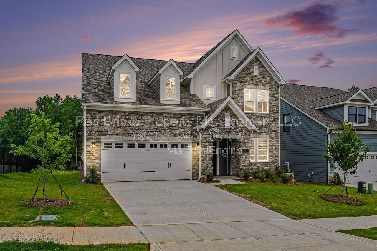 11026 Lochmere Rd - Photo 4 of 32