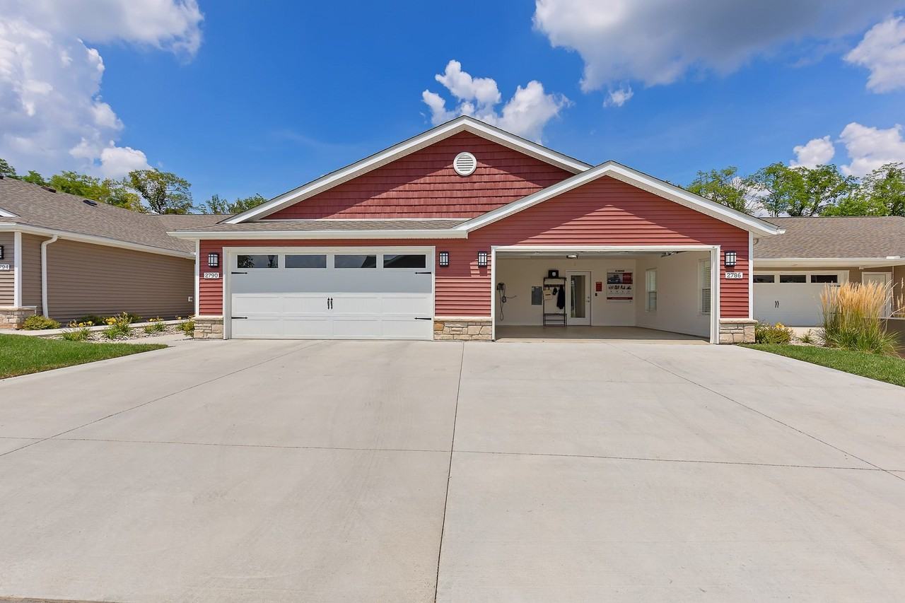 Redwood Cincinnati Pippin Road - Photo 3 of 25