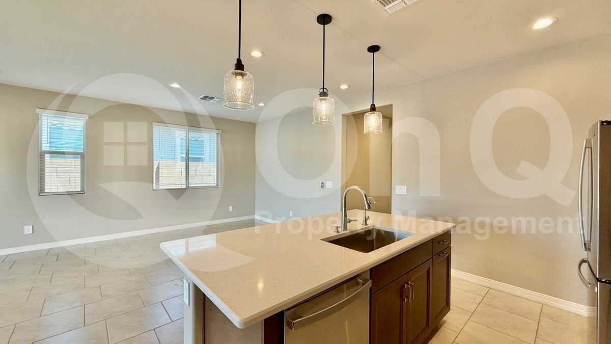 4420 N 202nd Ln - Photo 4 of 21