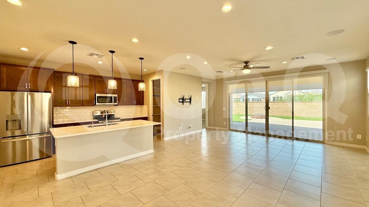 4420 N 202nd Ln - Photo 6 of 21