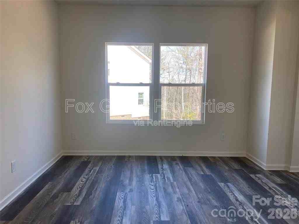 1662 Nicholas Way - Photo 6 of 16