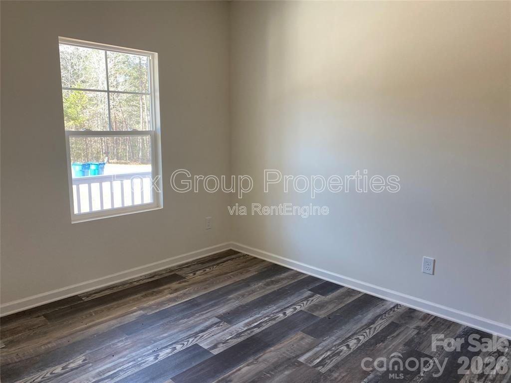 1662 Nicholas Way - Photo 7 of 16