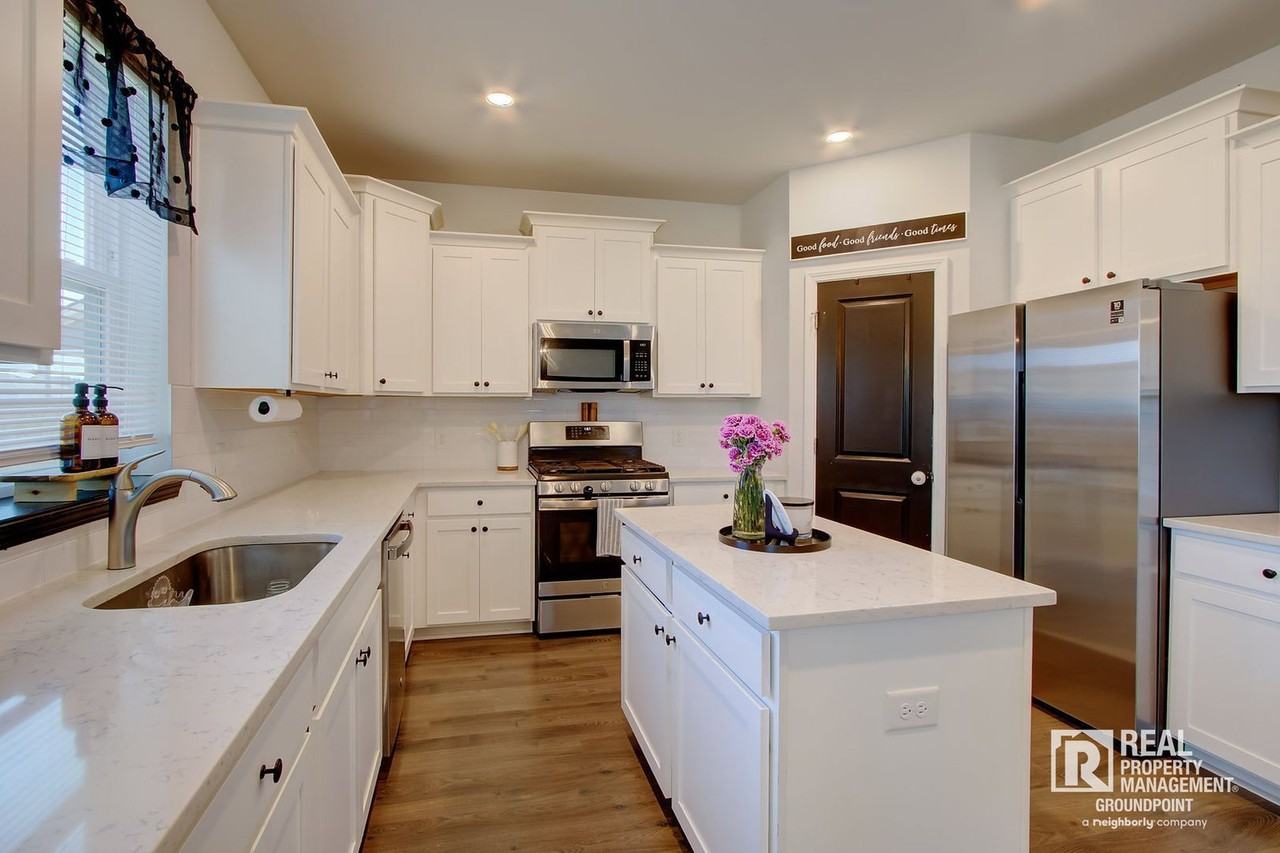 214 Honey Horn Dr - Photo 6 of 34