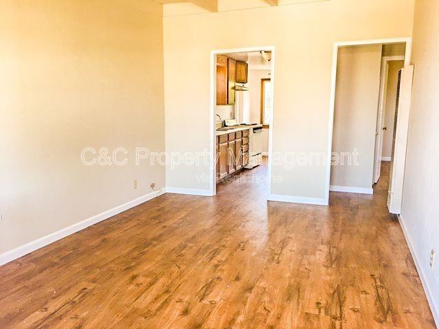 1288 Darwin St - Photo 2 of 6