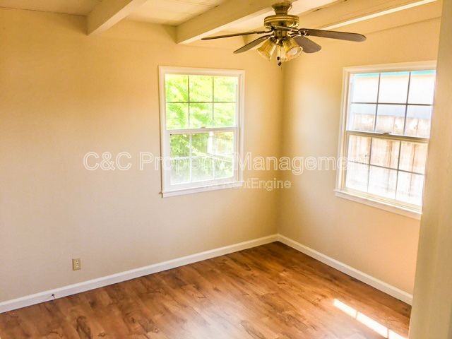 1288 Darwin St - Photo 3 of 6
