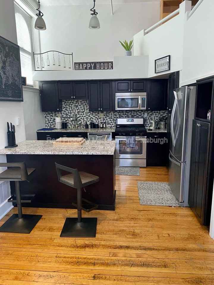 171 S 15th St #202 - Photo 7 of 16