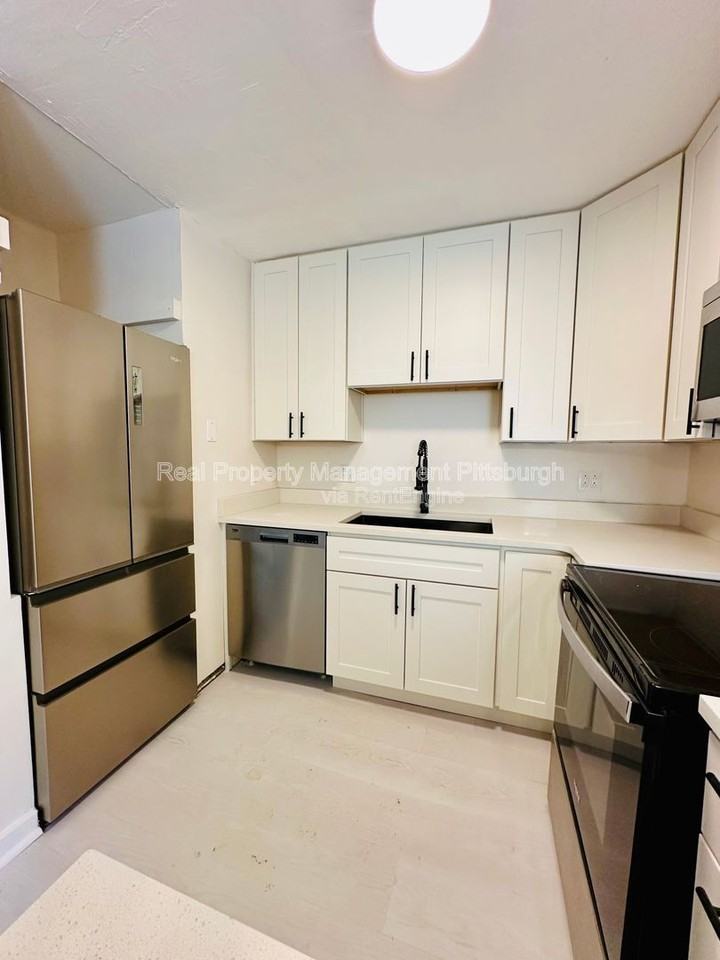 2121 Milligan Ave #6 - Photo 2 of 9